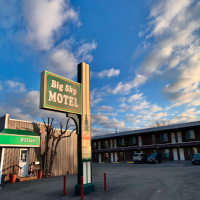 Big Sky Motel - Roundup Montana