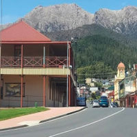 The Mt Lyell Motor Inn