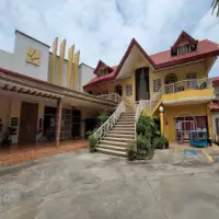 Sunny Point Hotel
